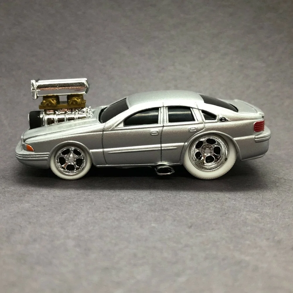 Muscle Machines 1996‎ 96 Chevrolet Chevy Impala Car1/64 Loose White Rubber Tires